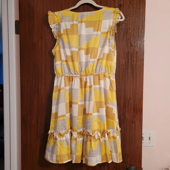 Jodifl Yellow and White Patterned Sleeveless Summer Dress - Picture 2 of 7